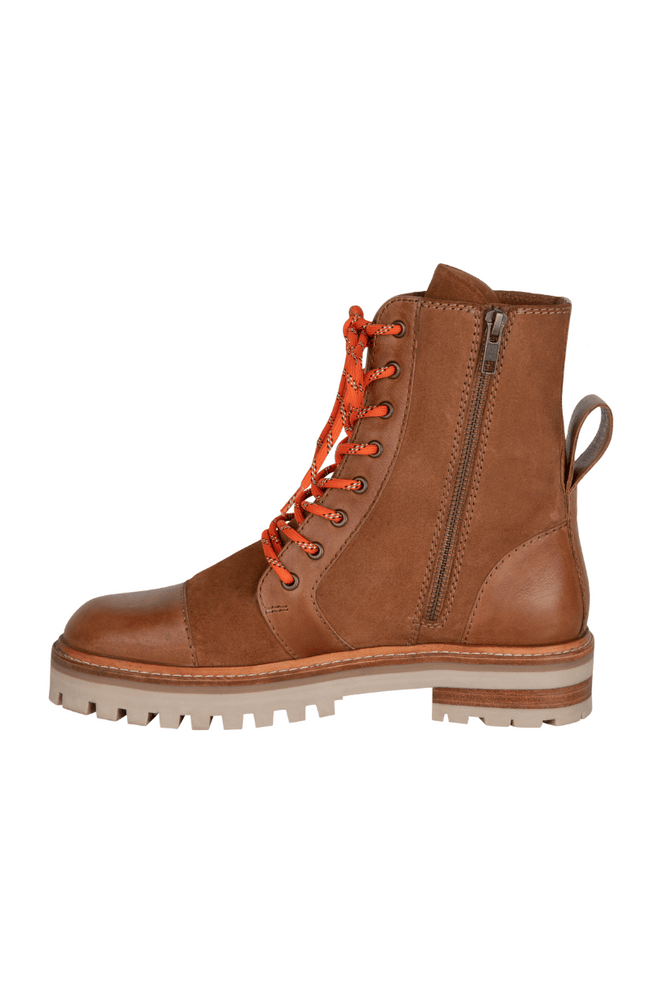 Adventure Boot